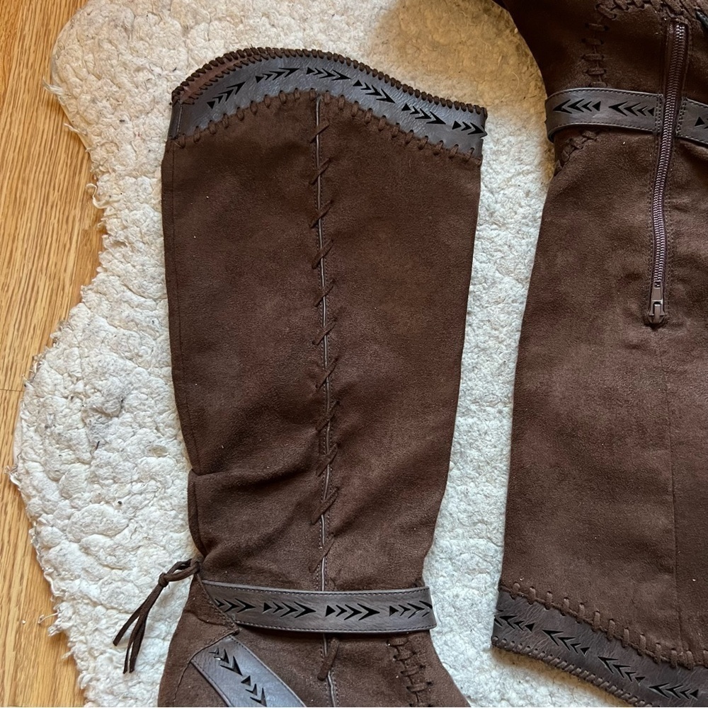 not rated: Sansa Faux Brown Suede 'Sansa Chelsea' Heeled Boots - Picture 3 of 13
